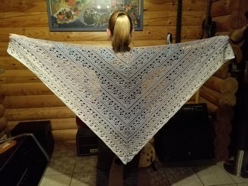 1000 Meter, 4-fädig von Lady Dee (Händlerbobbel “Windstille“), NS 4.
Hat super Spass gemacht :-)