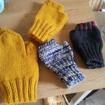Handschuhe und Co
ohne Anleitung