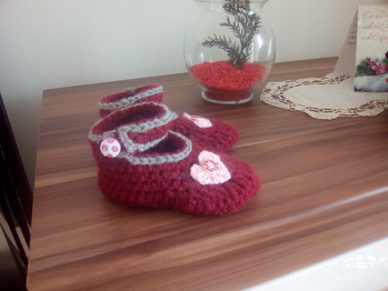 Hallo und Guten Tag,ich bin Neuling beim Häkeln und habe es mir alles übers Internet beigebracht und es macht mir sehr großen Spaß ???? .Jede freie Minute nutze ich aus.Und da ich jetzt Rentner bin macht es doppelt so viel Spaß,und freue mich über jede neue Idee die ich ausprobieren kann.LG Rosi