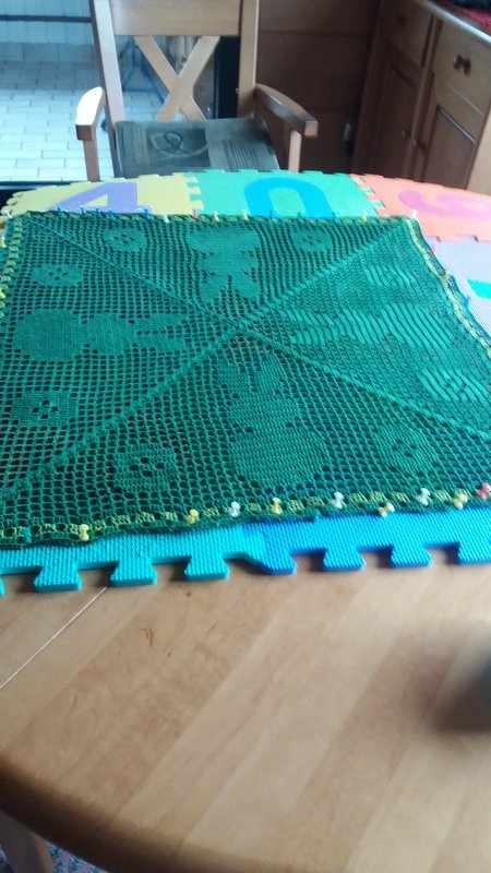 Häkeln / Mitteldecke / Frohe Ostern