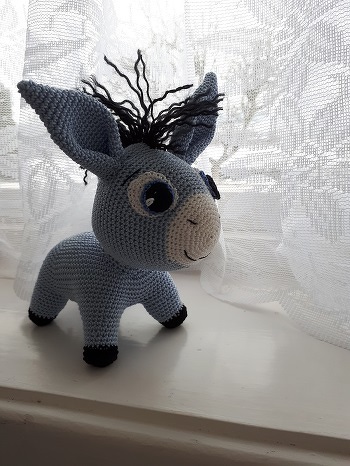 hier mein Esel nach AL DaWanda. Ich find den so süß