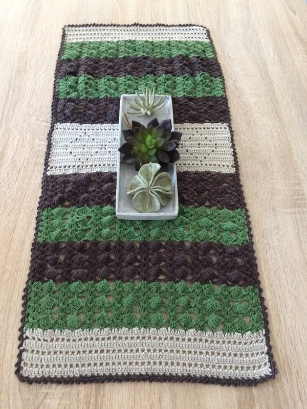 Häkeln / Tischläufer Diamond