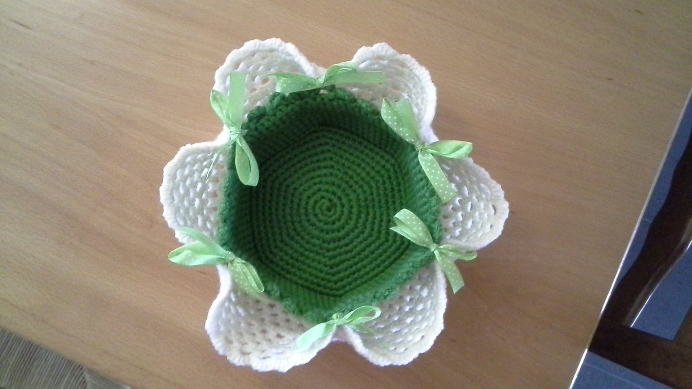 Häkelanleitung Osterkorb / Eierhalter