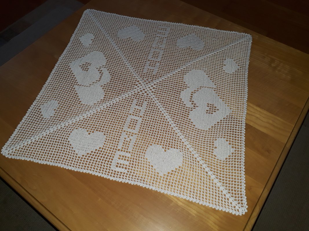 Häkeln / Mitteldecke / Home