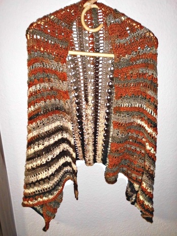 Hat ganz toll geklappt.Das Muster ist leicht verständlich beschrieben und häkelt sich richtig schnell.Ich habe es allerdings ein bißchen breiter gehäkelt.