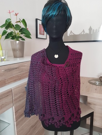 Es ist eine sehr schöne Anleitung,und lies sich gut arbeiten.