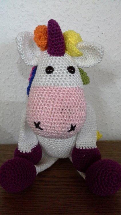 Unicorn Mathilde (music box) - crochet pattern