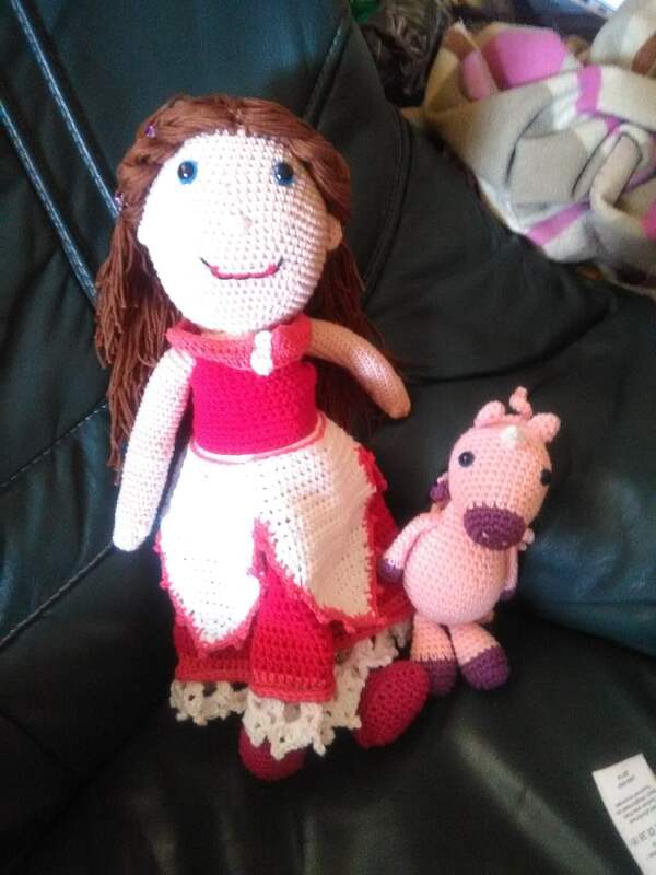 Häkelanleitung Kleiderpuppe Celina Sparpaket - Puppe Celina und 3 Outfits zum Umziehen