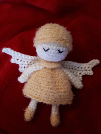 Der Engel hat so Spass gemacht beim häkeln.  Leichte Anleitung und schnell gemacht.  Ich bin verliebt und da werden noch welche kommen ????
