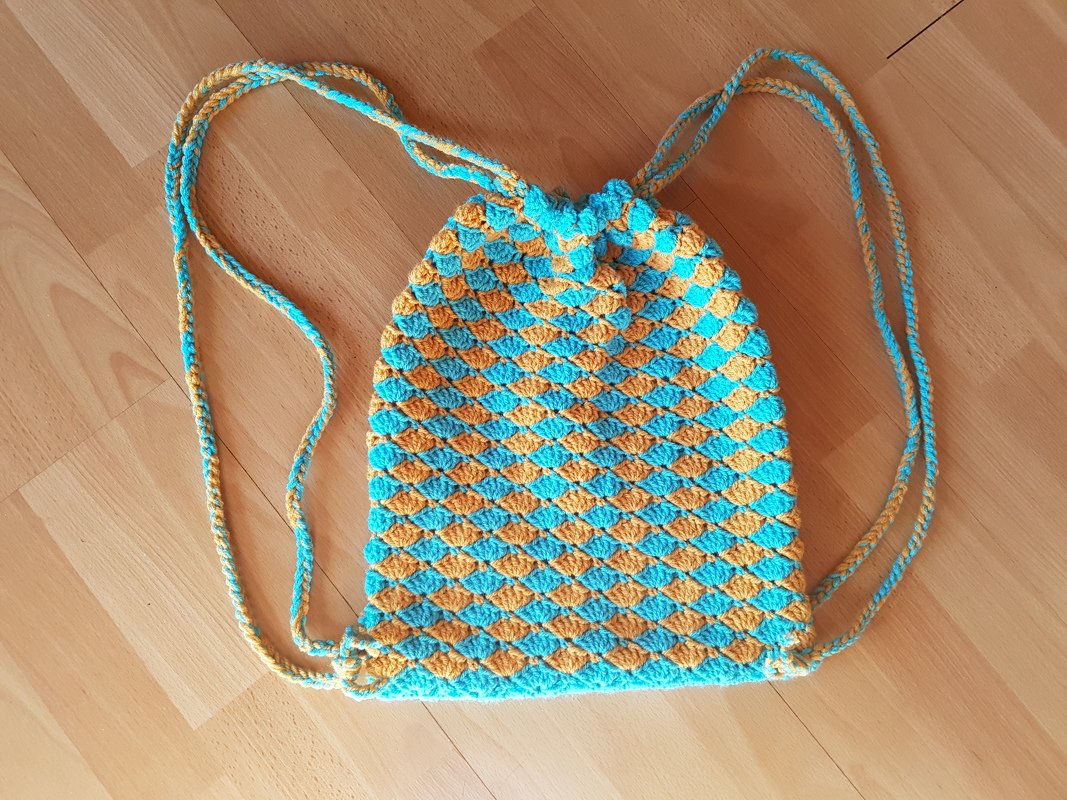 Rucksack gehäkelt in tollem Muschelmuster ohne Nähte