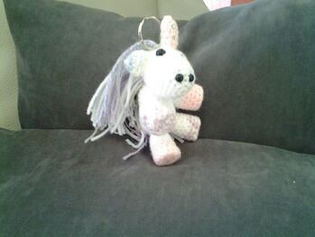 Das Einhorn hängt am Schlüssel meiner Enkeltochter.