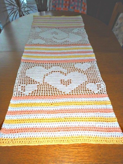 Häkeln / Tischläufer / Hearts