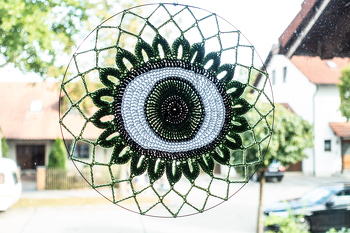 Traumfänger Wachendes Auge von Petra Perle. Sehr gut erklärt und leicht nachzuhäkeln.