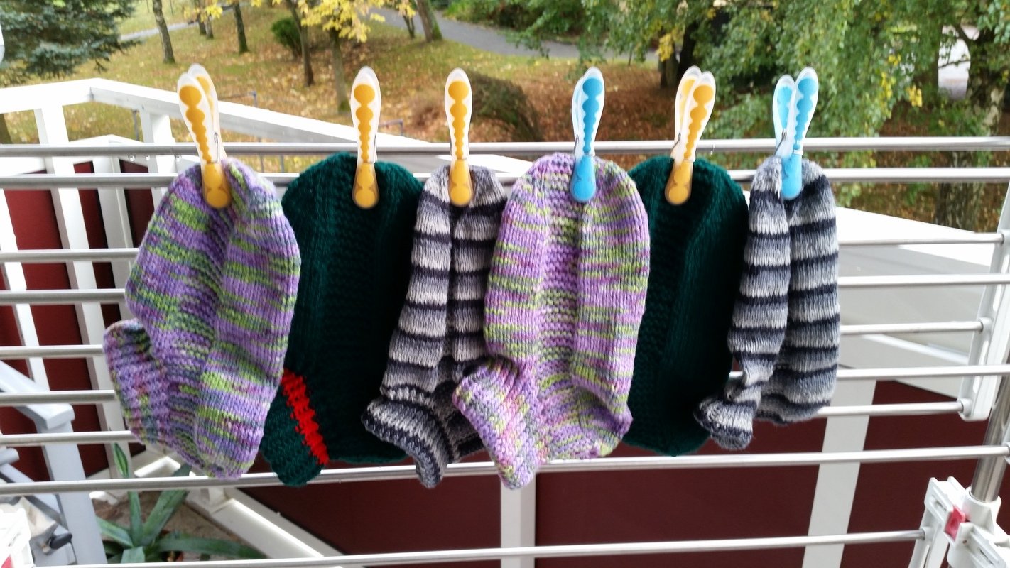 Strickanleitung - Haussocken - Sneakers - ab Gr. 36 - ohne Ferse stricken