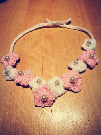 Leichtes Haarband für meine Kleine...passend zu ihrem Kleid als Blumenmädchen