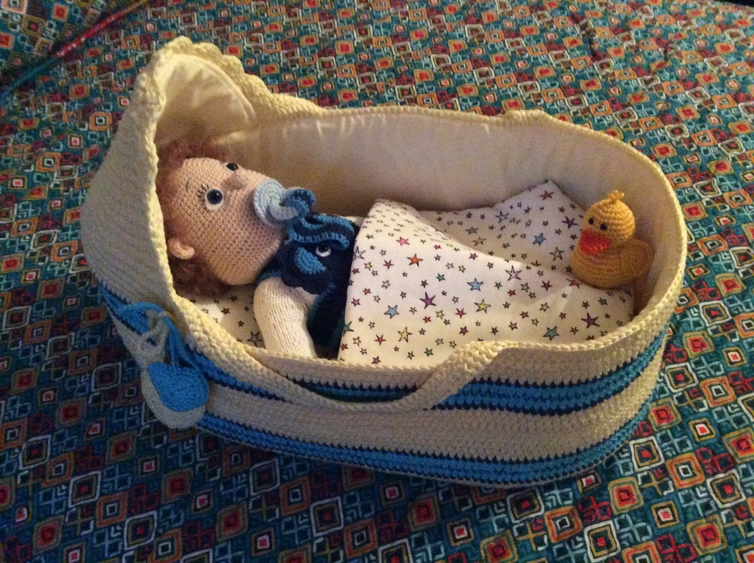 Häkelanleitung Puppentragetasche mit Babydecke &amp; Kissen