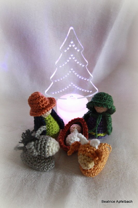 Häkelanleitung Mini Weihnachtskrippe Set mit 11 Figuren