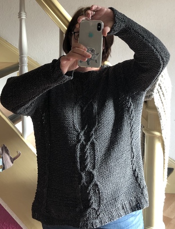 Den Pullover habe ich größtenteils im Urlaub gestrickt. Einfach frei Schnauze.