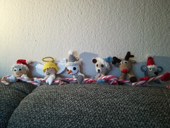 Die süßen kleinen Figuren werden
Tannenbaum Schmuck, es war gut zu Häkeln...