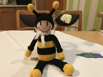 Hab Hendrik Hummel gemacht! Nur ohne Wuschelwolle! Sieht trotzdem ganz gut aus, finde ich!