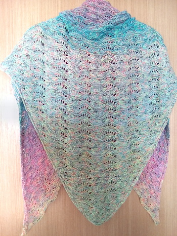 Mein Dreiecks-Tuck von hinten. Hoffe Euch gefällts.