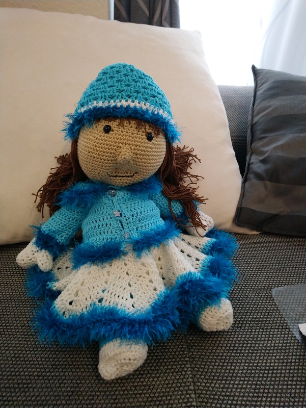 Häkelanleitung Puppe, Lotta das Schneemädchen