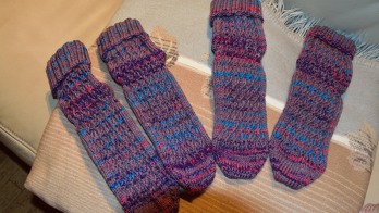 Stricken im Akkord, die Familie hat es warm...