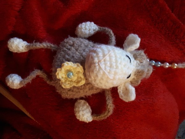 Schaf Anhänger zur Frühlingsdeko, Osterdeko, Mitbringsel, Taschenbaumler