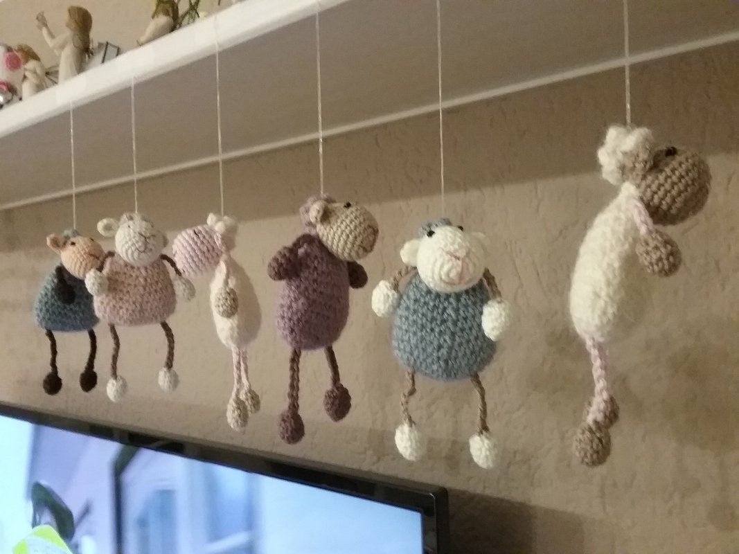 Schaf Anhänger zur Frühlingsdeko, Osterdeko, Mitbringsel, Taschenbaumler