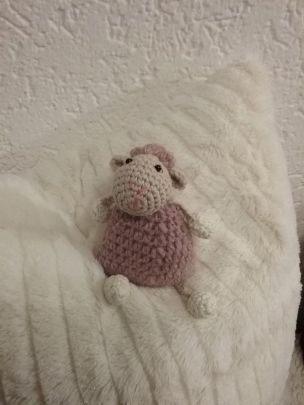 Schaf Anhänger zur Frühlingsdeko, Osterdeko, Mitbringsel, Taschenbaumler