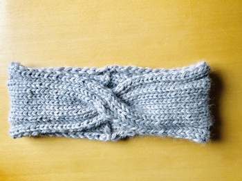 Stirnband,getwistet. Aus Merinowolle NS6 gestrickt.