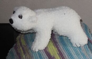 mein Knuffele, vorca 30 Minuten hat es erst das Licht der Welt erblickt, aus dem Buch *die hohe Schle der Teedy-Kunst*, das Buchhabe ichschon einige Jahre