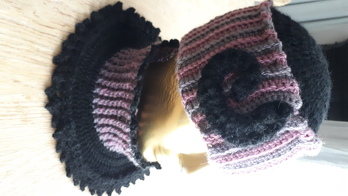 Wieder zwei schöne und einfach nachzuarbeitende Teile von Petra Perle! Der Kragen 