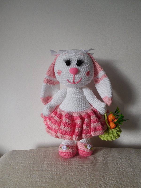 Hase Mädchen Rosalie 30 cm mit Osterkörbchen zu Ostern, Osterhase Kuscheltier
