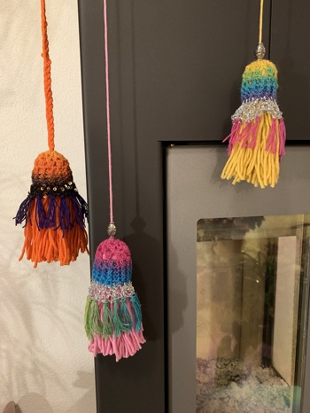 Wunderbare Anleitung von Petra Perles. Das nötige ist gesagt, kurz und bündig, kein verwirrendes Schnickschnack. Das Nachhäkeln hat super spass gemacht.
Danke Petra