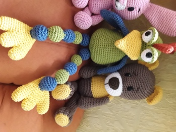 Die Anleitung ist super verständlich und es kann nichts schief gehen. Der stolze Gockel macht echt Spaß.