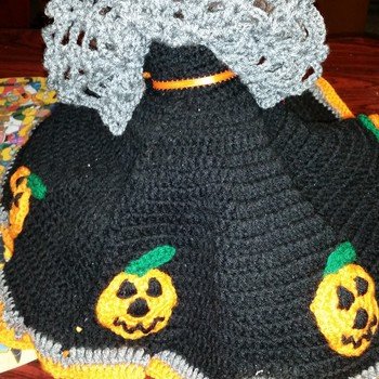 Followed instructions from a book of my grandmother's for bodice n web.  As, well as colors n pumpkins