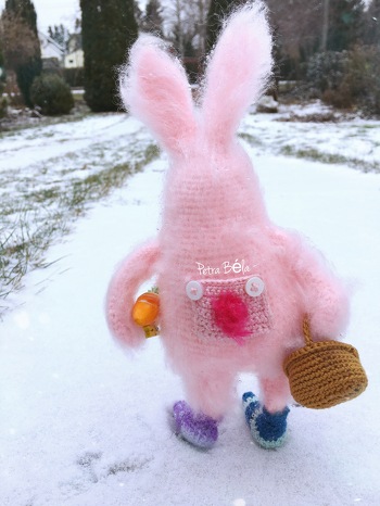 So sieht er von hinten aus der Grinch Hubert von Wooly-Gurumis