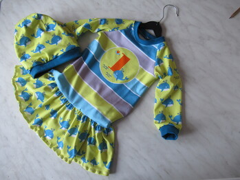 Ein Kleidchen zum 1. Geburtstag. Stoff von By Graziela.