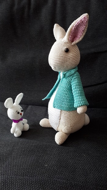 mein Hasen-Ufo ist endlich fertig. Nun kann ich ihn euch zeigen. Bin froh, und er gefällt mir so. Den gebe ich nicht her.