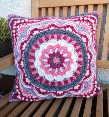 Sweet Caroline von Helen Shrimpton