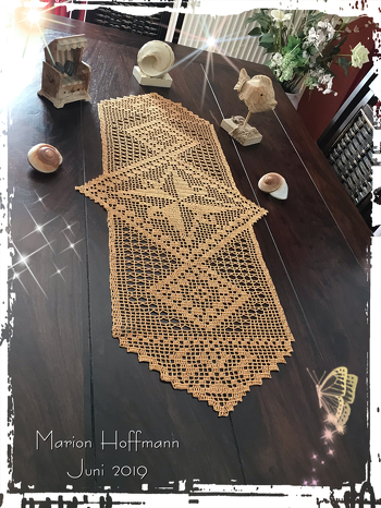 Da ich das Meer und den Strand soooo liebe ist dieser Läufer für mich absolut top!
Anfängertauglich und schnell gehäkelt.