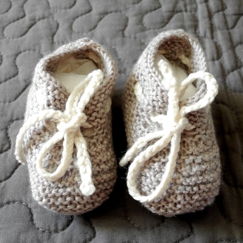 Einfache Babyschuhe