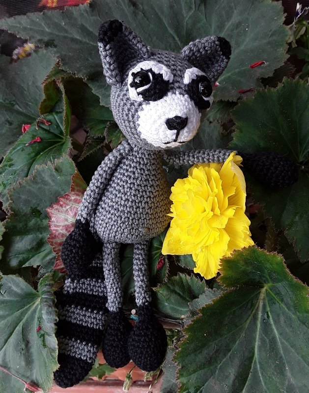 Waschbär Ernie - Schlenkertier Häkelanleitung