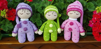 Schlafpüppchen Mimi und Mo..etwas abgewandelt . Anleitung von pumalu