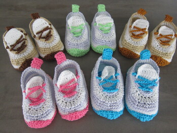 super einfache Anleitung von hc-haekelzauber
Bin total verliebt in diese niedlichen Turnschuhe.