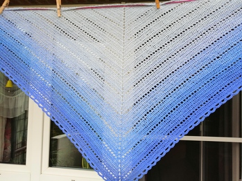 Tolle Anleitung von Hobbii.
Habe mit Cotton Kings Twirls Fb.24 von Hobbii gearbeitet.