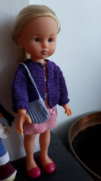 auch Puppendamen brauchen Taschen. AL sehr einfach.