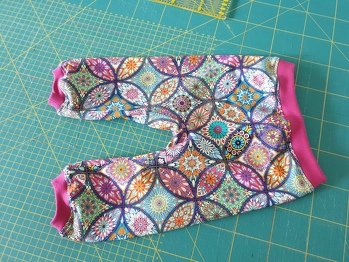 Babyhöschen aus Stoffrest