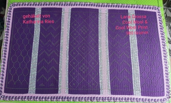 Die Decke ist heißgeliebt. Ich werde mir auch noch eine häkeln.